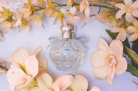 perfumes de flor para mujer.